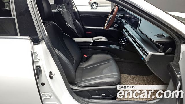 Hyundai Grandeur (GN7) 2,5 Gasoline 2WD Premium 2023 — фото 10