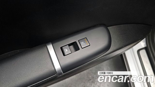 Hyundai Grandeur (GN7) 2,5 Gasoline 2WD Premium 2023 — фото 19