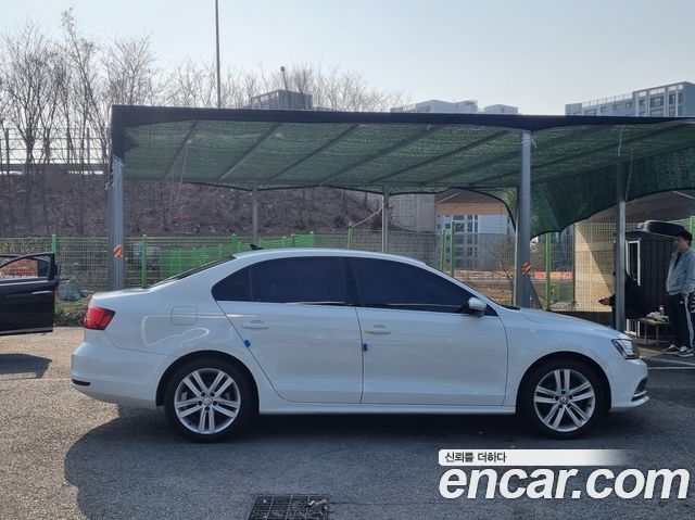Volkswagen Jetta 2.0 TDI BlueMotion Premium 6th 2016 — фото 4