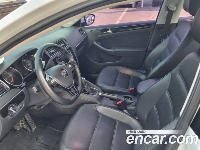 Volkswagen Jetta 2.0 TDI BlueMotion Premium 6th 2016 — фото 8