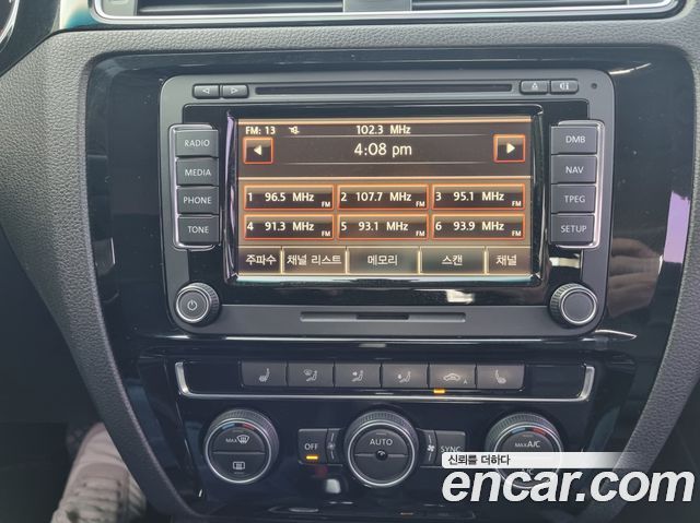 Volkswagen Jetta 2.0 TDI BlueMotion Premium 6th 2016 — фото 15