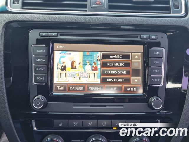 Volkswagen Jetta 2.0 TDI BlueMotion Premium 6th 2016 — фото 17