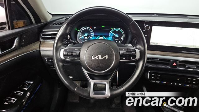 Kia K5 Hybrid (III) Signature 2023 — фото 13