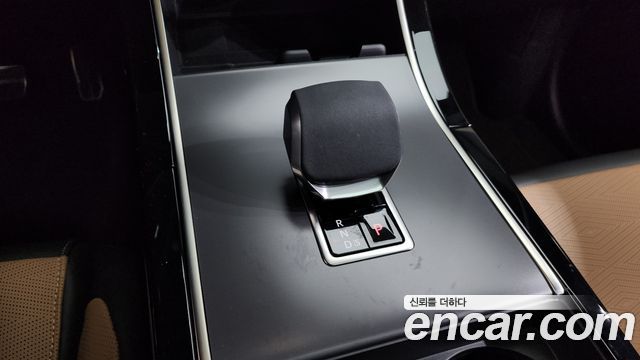 Land Rover Range Rover Velar 3.0 P400 Dynamic HSE 2025 — фото 9