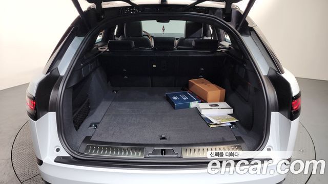 Land Rover Range Rover Velar 3.0 P400 Dynamic HSE 2025 — фото 20