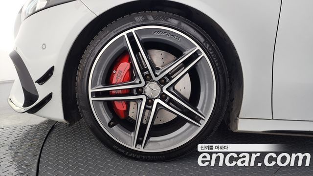 Mercedes-Benz A-Class (W177) AMG A45 4MAITC+ Hatchback 2021 — фото 5