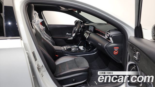 Mercedes-Benz A-Class (W177) AMG A45 4MAITC+ Hatchback 2021 — фото 11