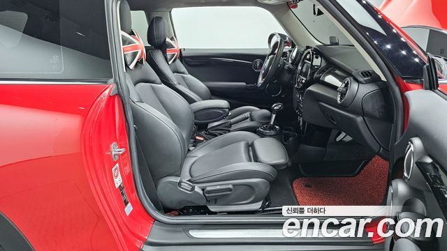 MINI Cooper S Standard Third Generation 2018 — фото 10