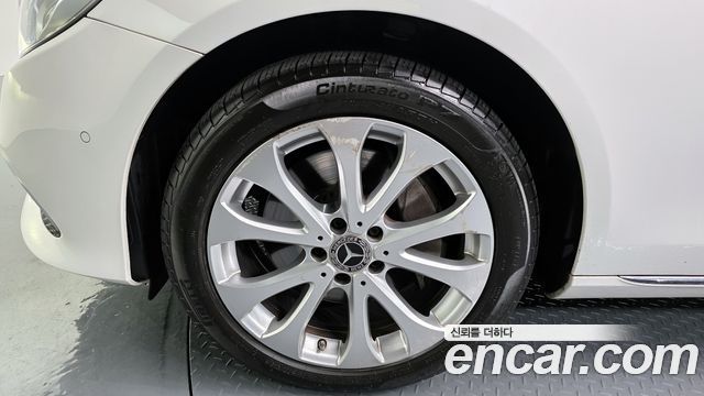 Mercedes-Benz E-Class (W213) E300 4MATIC Exclusive 2020 — фото 5
