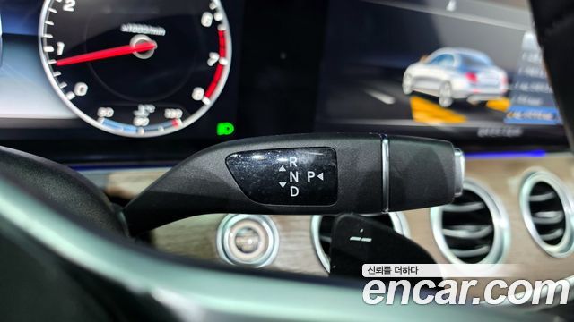 Mercedes-Benz E-Class (W213) E300 4MATIC Exclusive 2020 — фото 9