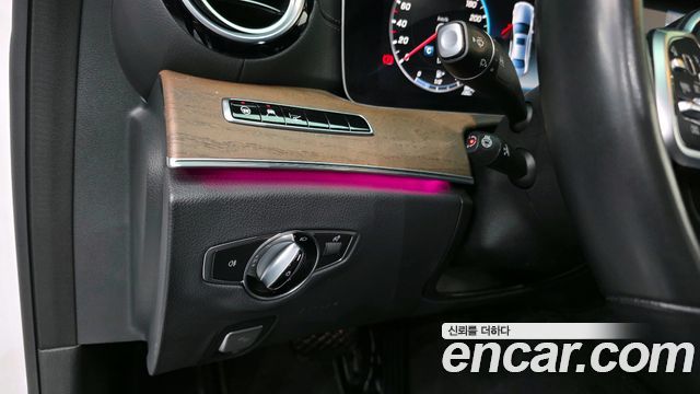 Mercedes-Benz E-Class (W213) E300 4MATIC Exclusive 2020 — фото 16