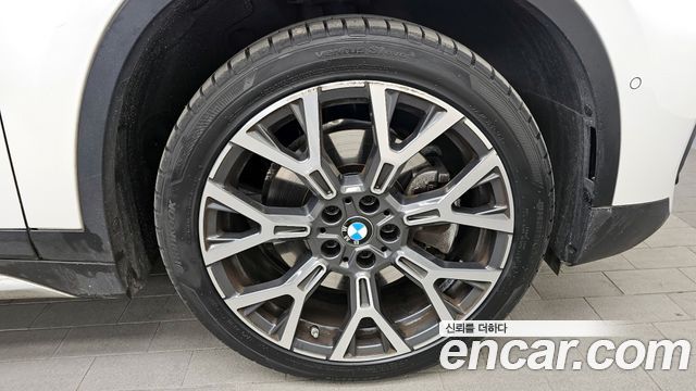 BMW X1 (F48) xDrive 20i xLine 2022 — фото 5