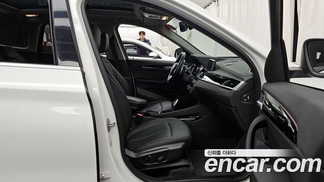 BMW X1 (F48) xDrive 20i xLine 2022 — фото 11