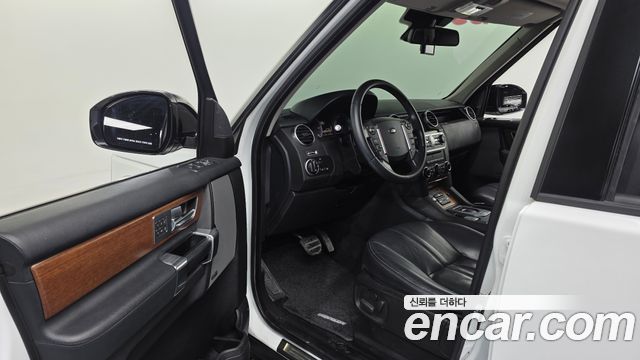 Land Rover Discovery 4 3.0 SDV6 SE 2016 — фото 10