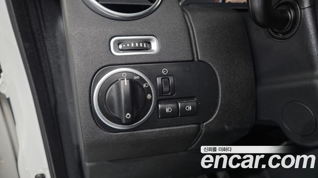 Land Rover Discovery 4 3.0 SDV6 SE 2016 — фото 14