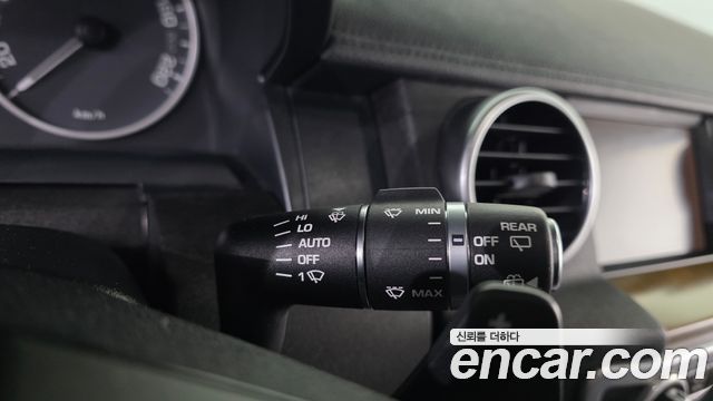 Land Rover Discovery 4 3.0 SDV6 SE 2016 — фото 15