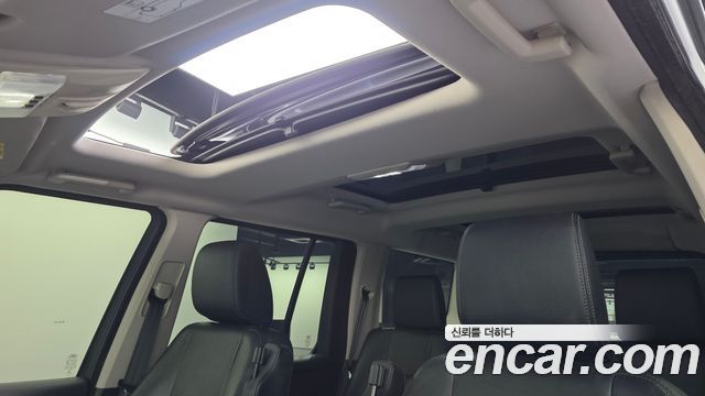 Land Rover Discovery 4 3.0 SDV6 SE 2016 — фото 19
