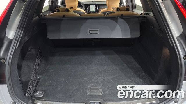 Volvo XC60 (II) B5 Inscription 2022 — фото 20