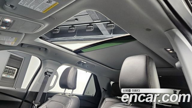 Ford Explorer (VI) 2.3 LimIted 4WD 2021 — фото 19
