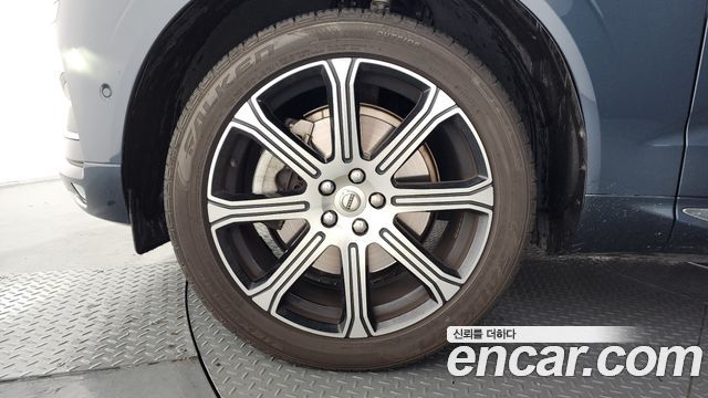 Volvo XC60 (II) B6 Inscirtion 2021 — фото 5