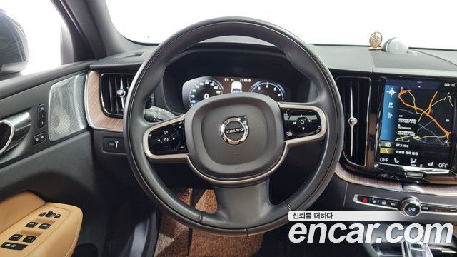 Volvo XC60 (II) B6 Inscirtion 2021 — фото 13