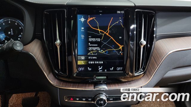 Volvo XC60 (II) B6 Inscirtion 2021 — фото 14