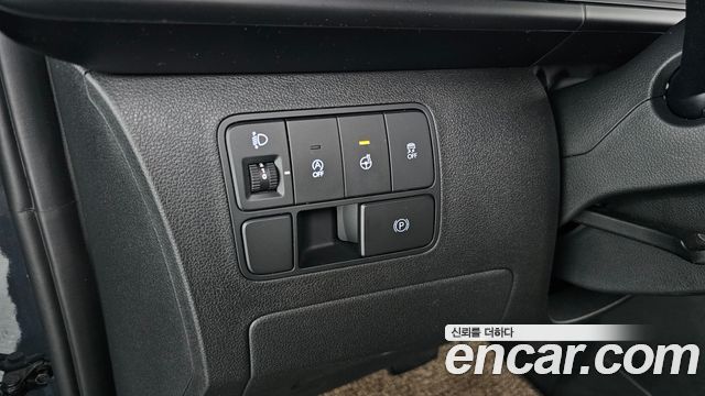 Hyundai Staria Cargo 5-Seater Modern 2023 — фото 18