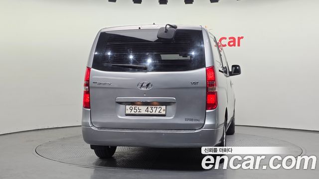 Hyundai Grand Starex Van 5-Seater Smart 2021 — фото 4