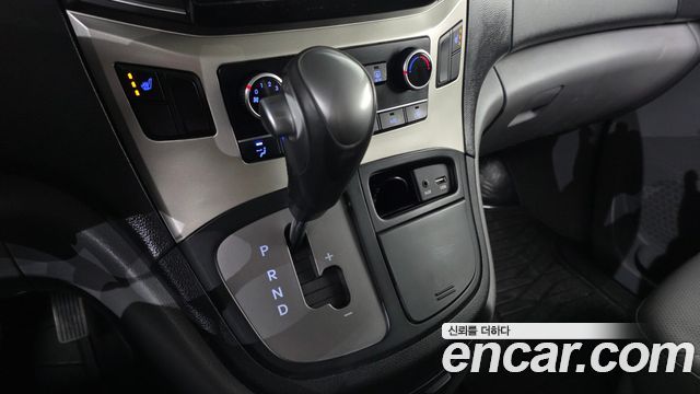 Hyundai Grand Starex Van 5-Seater Smart 2021 — фото 9