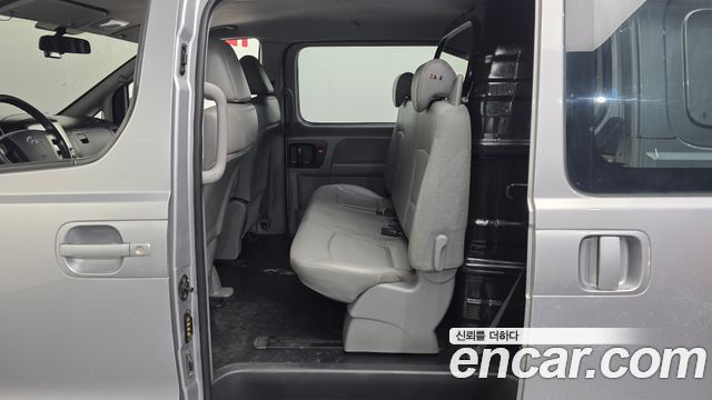Hyundai Grand Starex Van 5-Seater Smart 2021 — фото 11