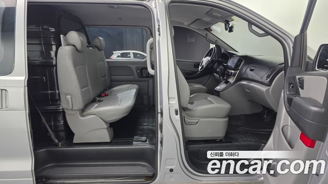 Hyundai Grand Starex Van 5-Seater Smart 2021 — фото 12