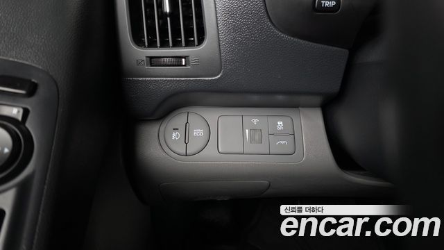Hyundai Grand Starex Van 5-Seater Smart 2021 — фото 14