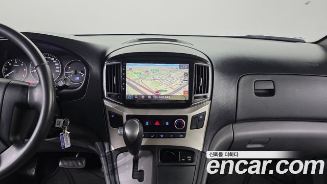 Hyundai Grand Starex Van 5-Seater Smart 2021 — фото 17