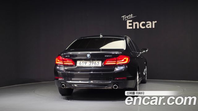 BMW 5 Series (G30) 530i xDrive Luxury Plus 2018 — фото 4