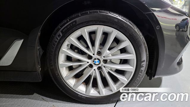 BMW 5 Series (G30) 530i xDrive Luxury Plus 2018 — фото 5