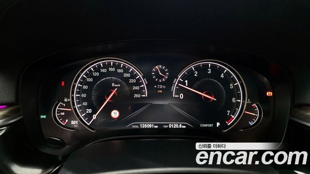 BMW 5 Series (G30) 530i xDrive Luxury Plus 2018 — фото 8