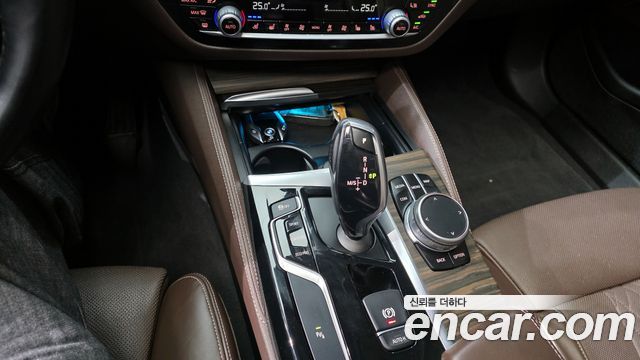 BMW 5 Series (G30) 530i xDrive Luxury Plus 2018 — фото 9