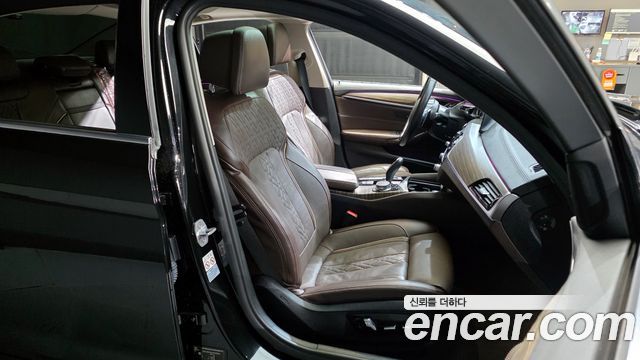 BMW 5 Series (G30) 530i xDrive Luxury Plus 2018 — фото 16