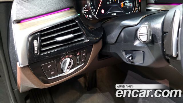 BMW 5 Series (G30) 530i xDrive Luxury Plus 2018 — фото 19
