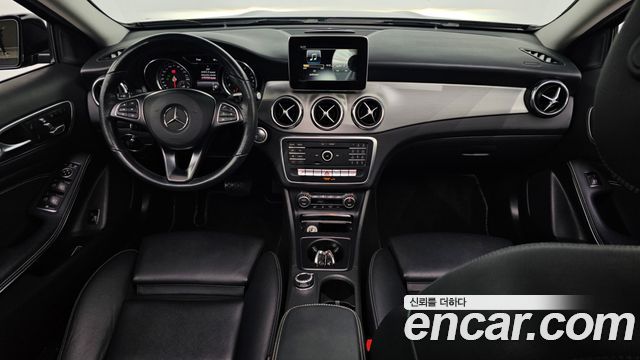 Mercedes-Benz GLA-Class (X156) GLA220 Premium 2019 — фото 7