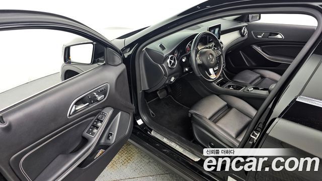 Mercedes-Benz GLA-Class (X156) GLA220 Premium 2019 — фото 10