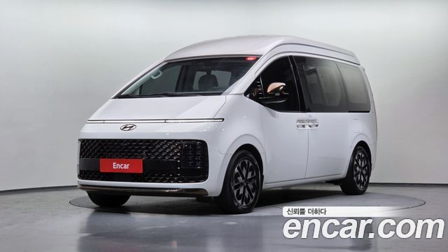 Hyundai Staria 4WD Lounge 7-Seater Limousine 2023 — фото 1