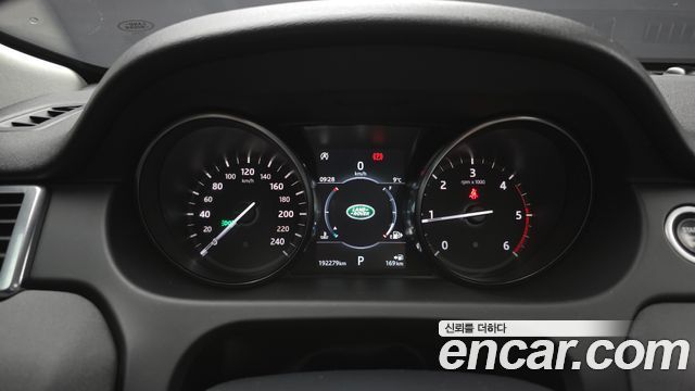 Land Rover Discovery Sport 2.0 TD4 SE 2019 — фото 8