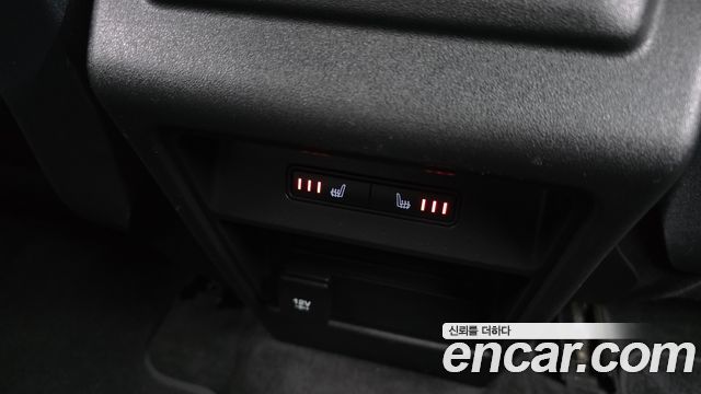 Land Rover Discovery Sport 2.0 TD4 SE 2019 — фото 18