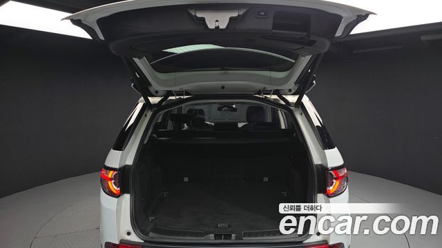 Land Rover Discovery Sport 2.0 TD4 SE 2019 — фото 20