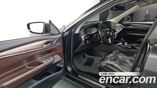 BMW 6 Series GT (G32) 640i xDrive Luxury 2019 — фото 10