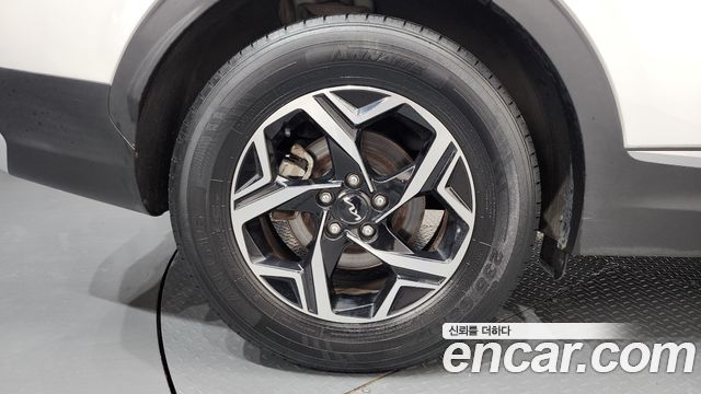 Kia Sportage (V) Diesel 2.0 2WD Prestige 2022 — фото 5