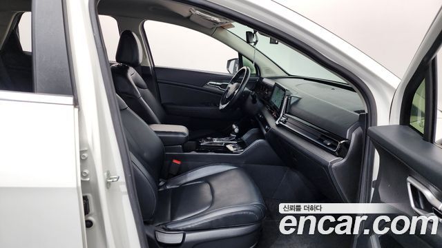Kia Sportage (V) Diesel 2.0 2WD Prestige 2022 — фото 11