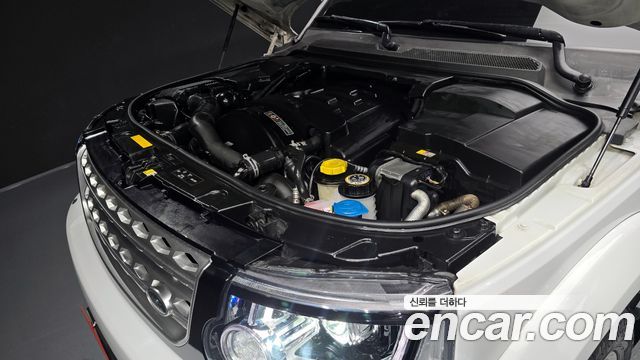 Land Rover Discovery 4 3.0 SDV6 SE 2015 — фото 6