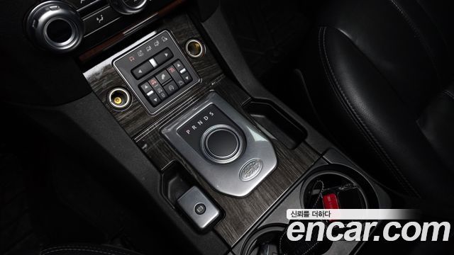 Land Rover Discovery 4 3.0 SDV6 SE 2015 — фото 9